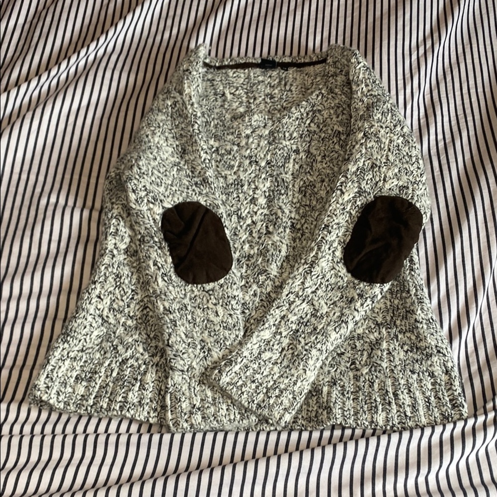 Simons Black and White Crew Neck Sweater with Ribbed Texture